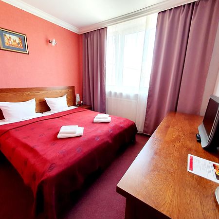 Relax Inn Praga Exterior foto