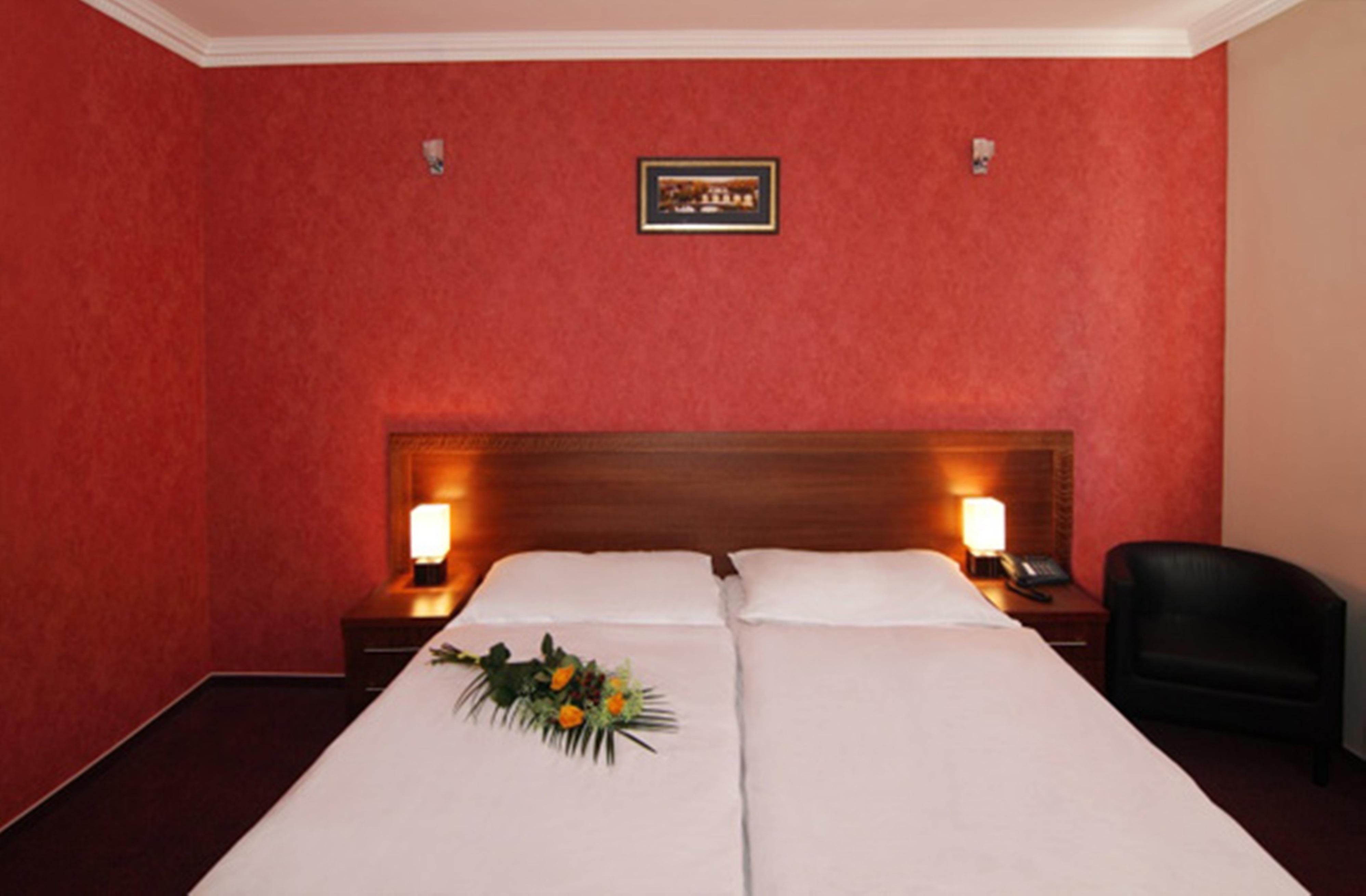 Relax Inn Praga Exterior foto