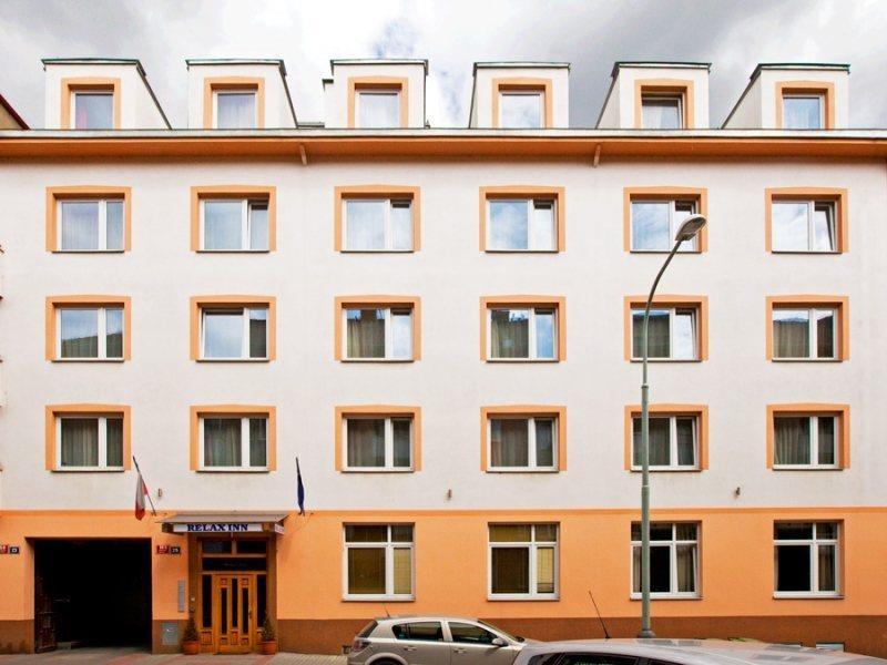 Relax Inn Praga Exterior foto