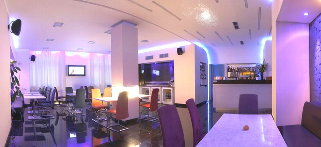 Relax Inn Praga Exterior foto