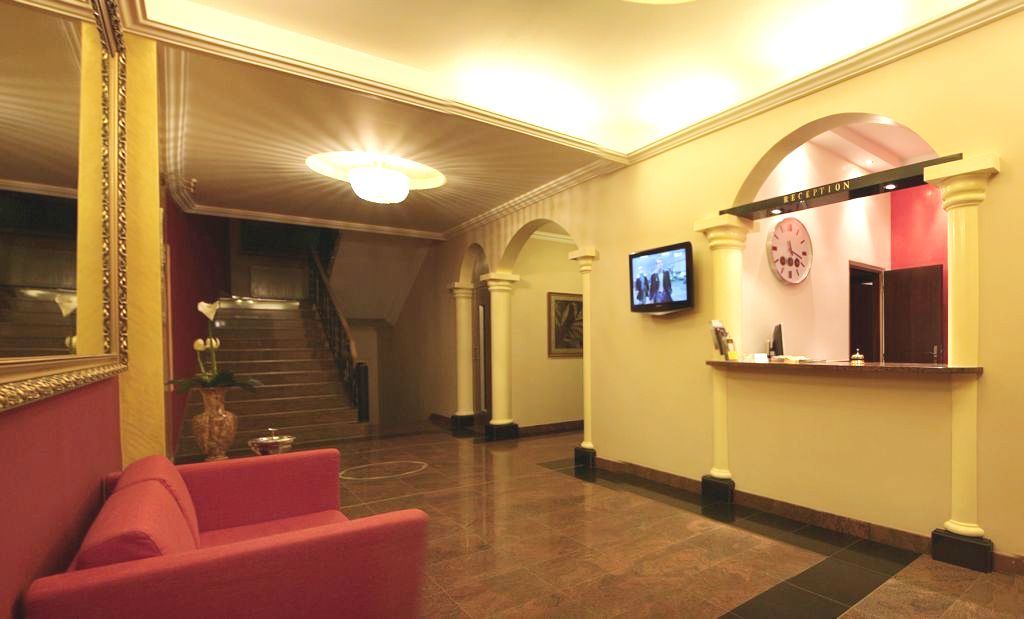 Relax Inn Praga Exterior foto